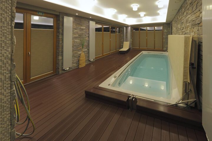 Hotel Pool
