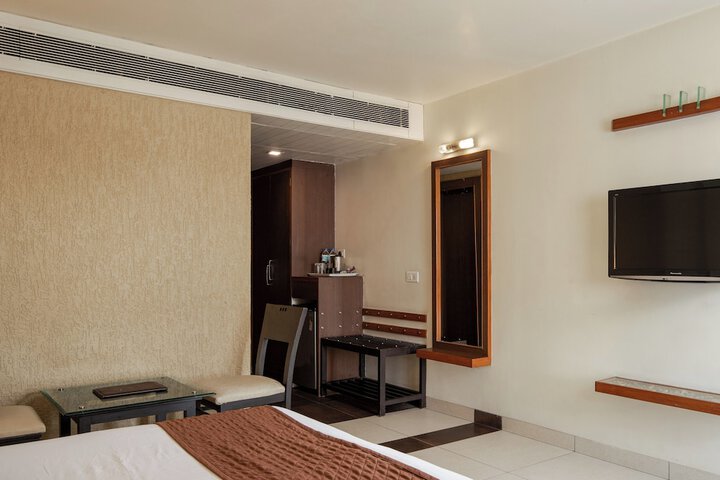 Room 7 of 26