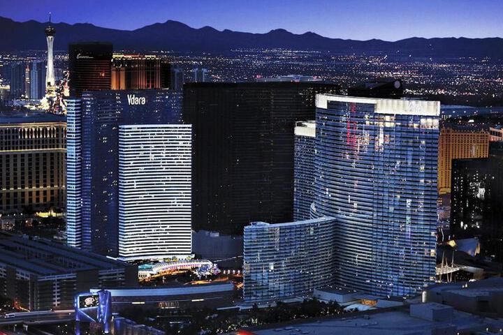 Exterior of Vdara Studio Suite 011 Pool View FREE VALET Parking