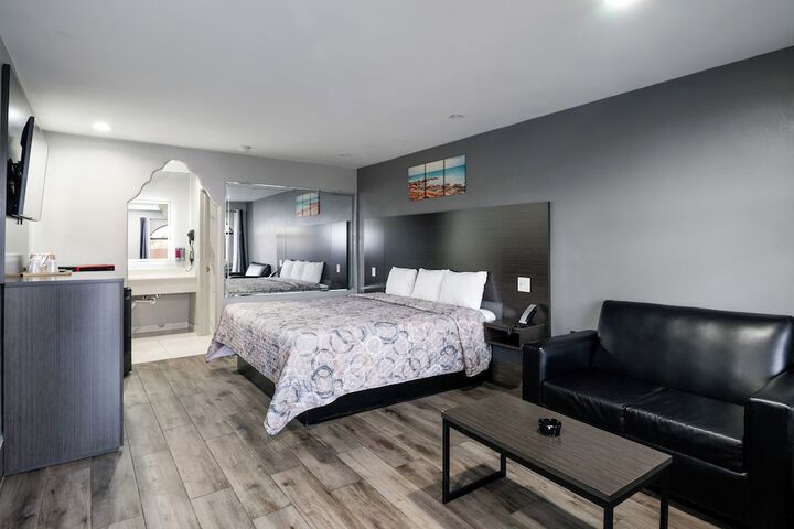 Room 12 of 51