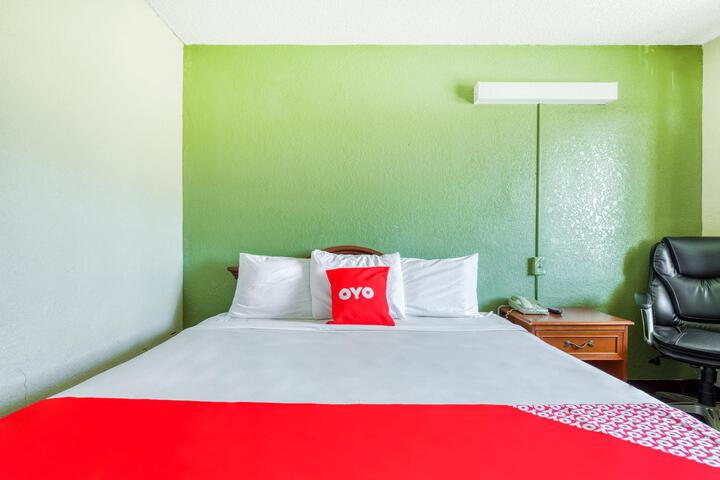 Room 32 of 46