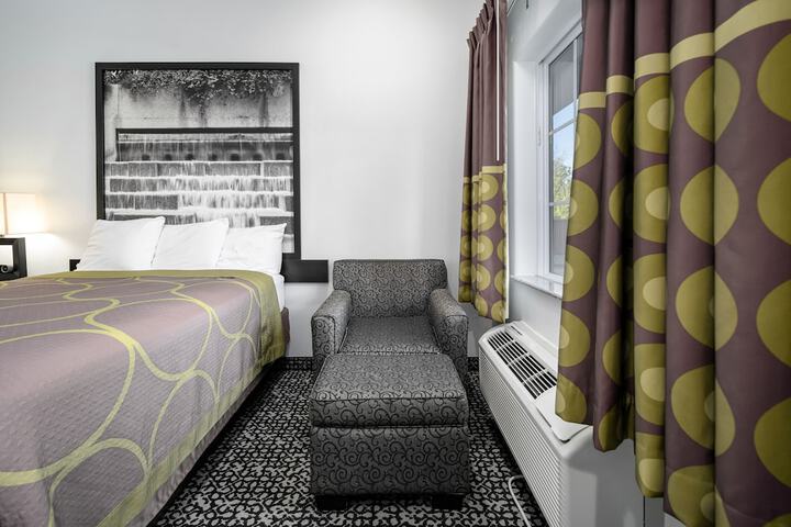 Room 7 of 38