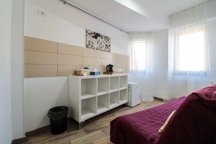 Room 32 of 81