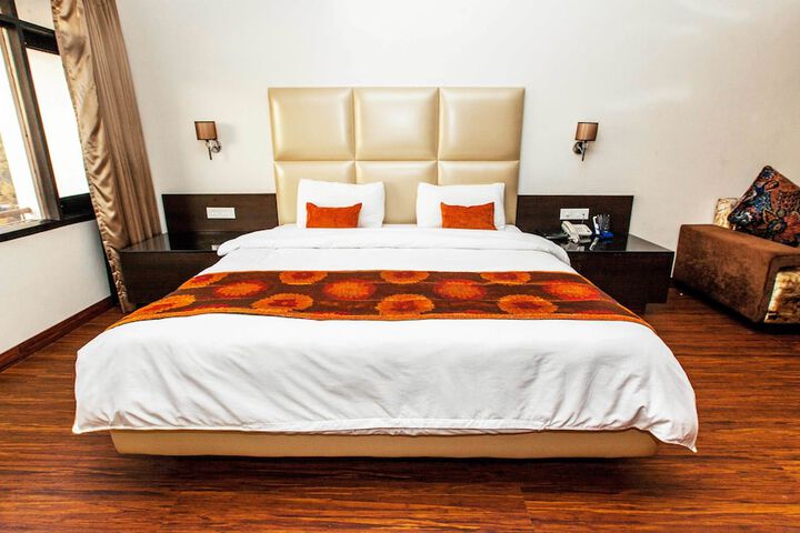 Room 15 of 90