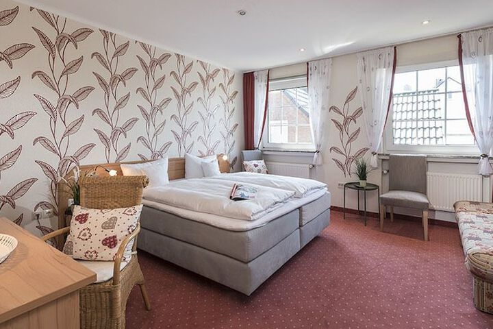 Room 3 of 26