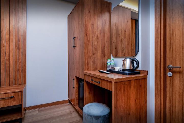 Room 15 of 50