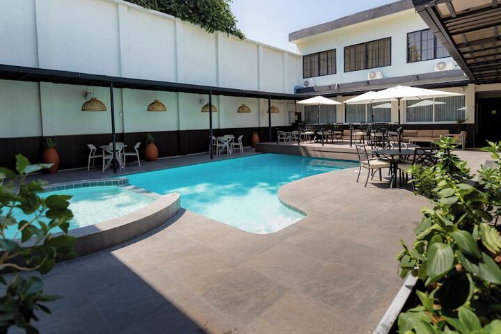Pool 115 of 137