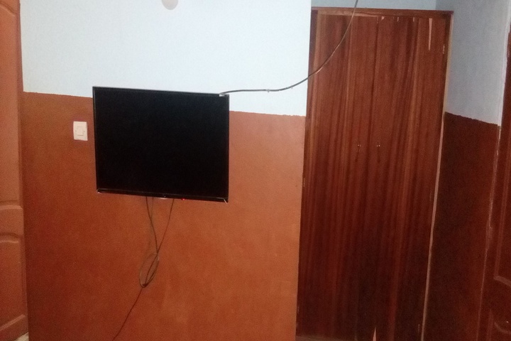 Room 7 of 14