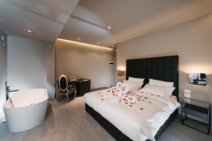 Room 14 of 29