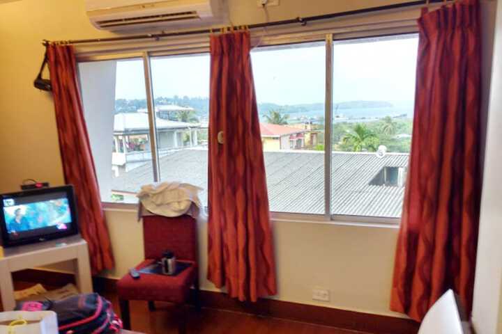 Room 65 of 169