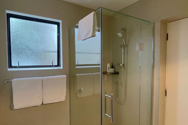 Room 33 of 41