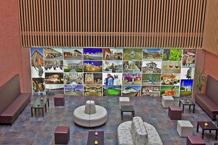 Hotel Interior 8 of 66