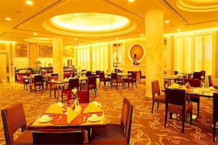 Dining 130 of 143