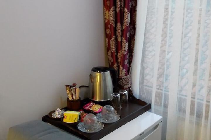 Room 12 of 27
