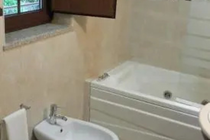 Room 5 of 5
