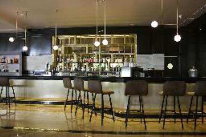 Bar/lounge