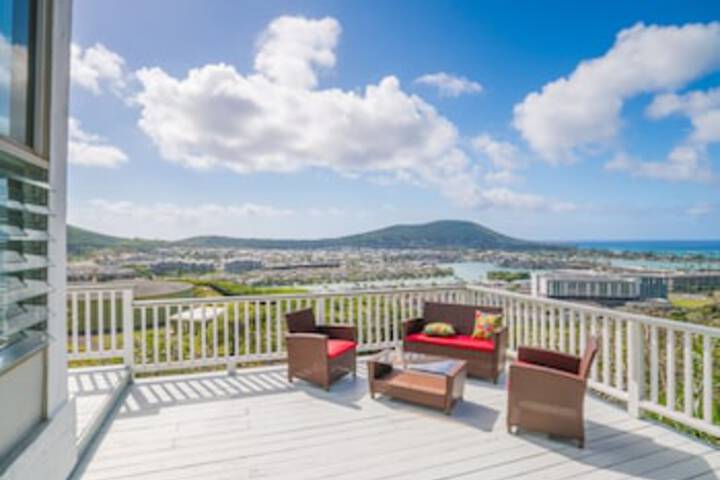 Hawaii Kai 4br W / Wraparound Lanai & Ocean Views 4 Bedroom Home
