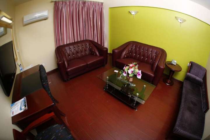 Room 19 of 28
