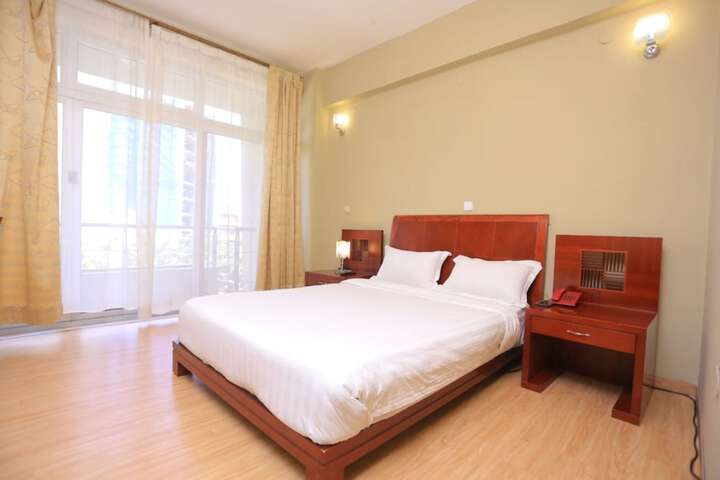 Room 8 of 24