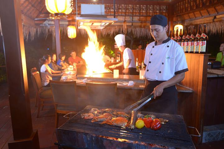 Dining 87 of 130