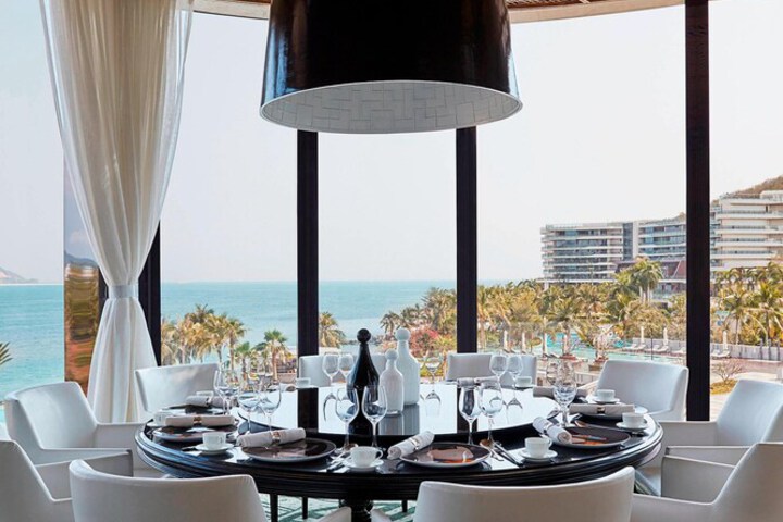 Dining 96 of 126
