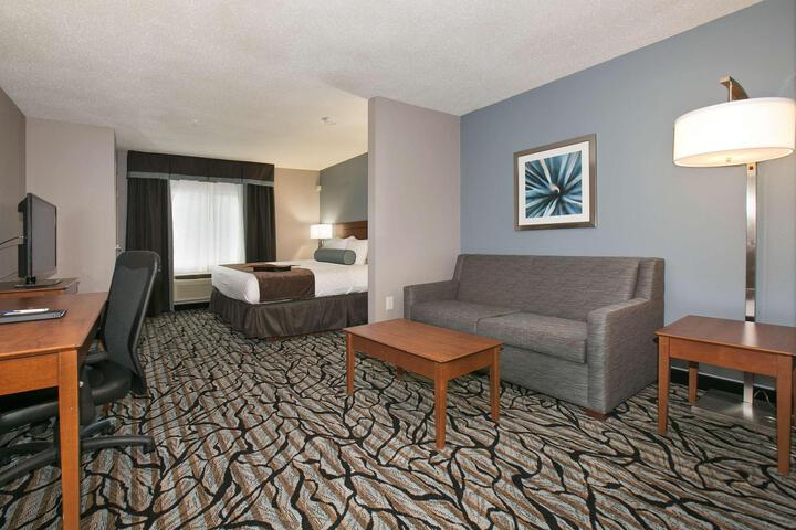 Suite 2 Queen Beds Sofa Bed Microwave and Refrigerator Full Breakfast (24 of 59)