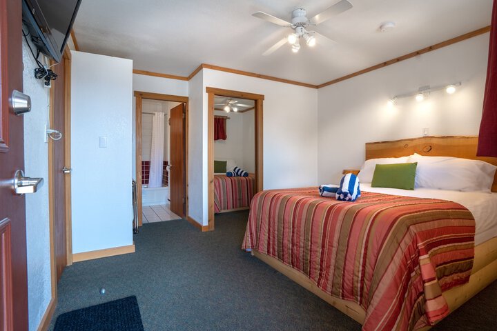 Room 5 of 43
