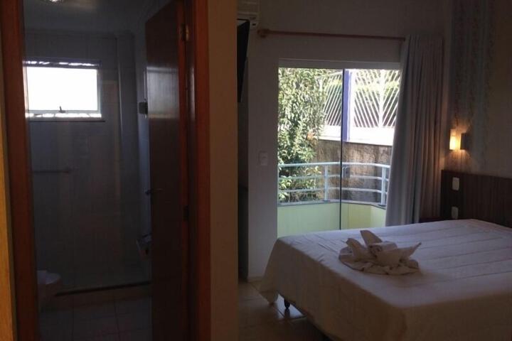 Room 40 of 48