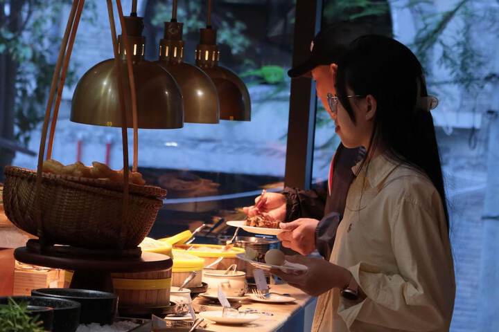 Breakfast/Coffee Service 78 of 157