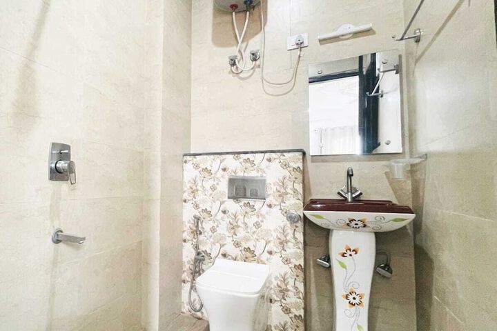Room 16 of 22