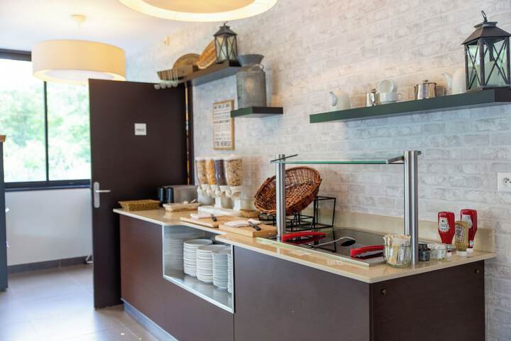 Breakfast buffet