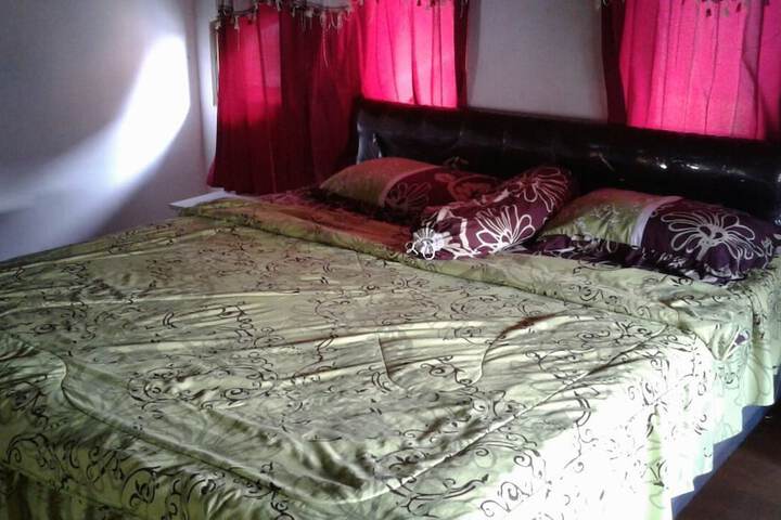 Room 3 of 25