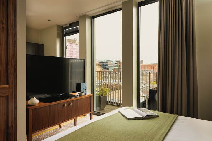 Room 17 of 80