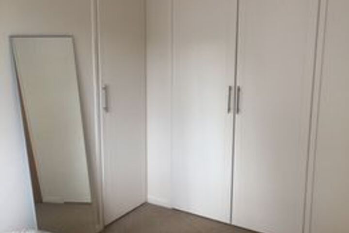 Room 9 of 17