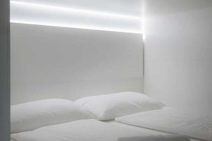 Room 12 of 25