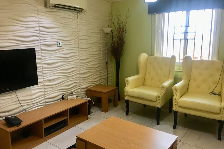 Room 18 of 28
