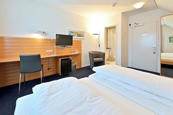 Room 18 of 55