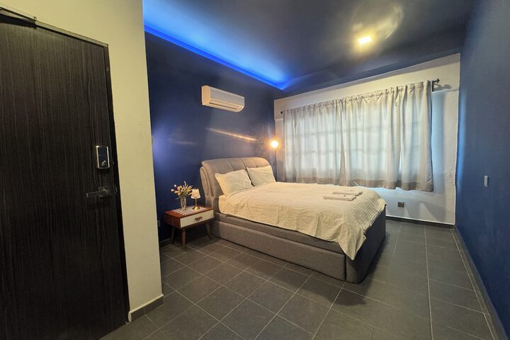 Room 30 of 49