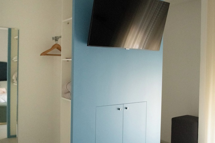 Room 43 of 90