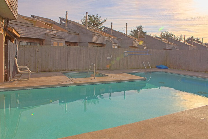 Pool 15 of 42
