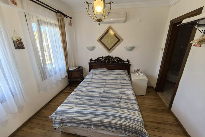 Room 42 of 92