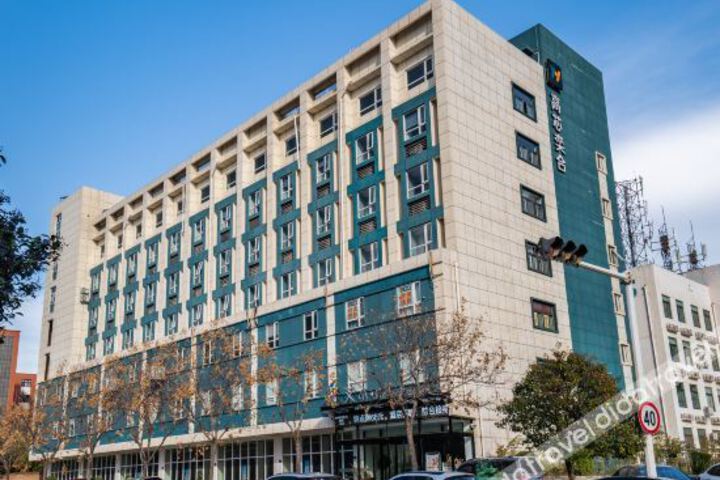 Hotel 6 of 18