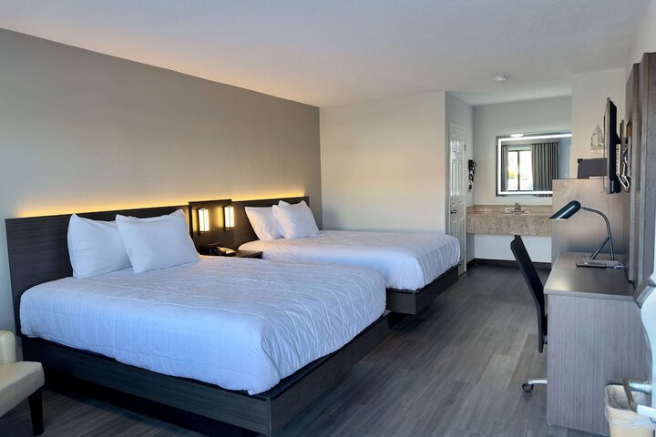 Room 5 of 28