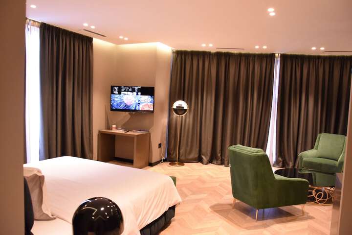 Room 20 of 77