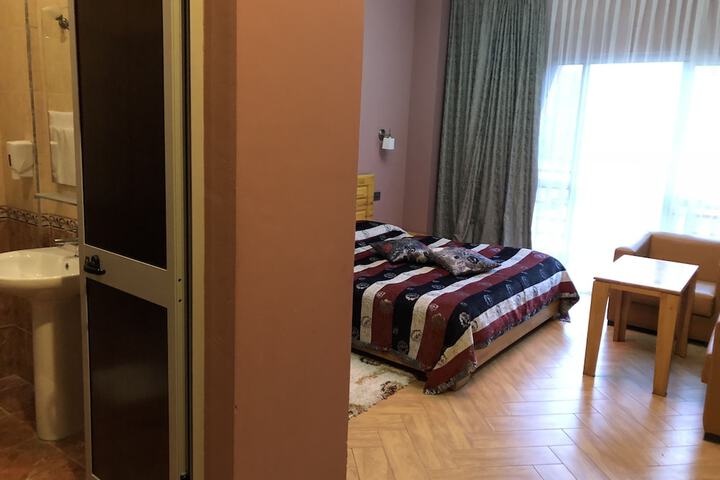 Room 20 of 98