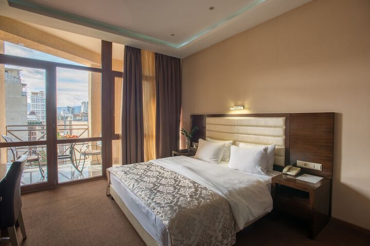 Room 35 of 100