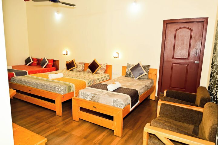 Room 43 of 62