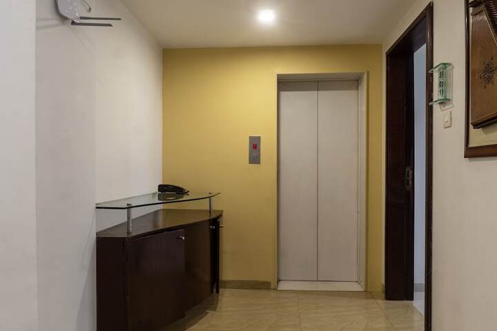 Hotel Interior 4 of 31