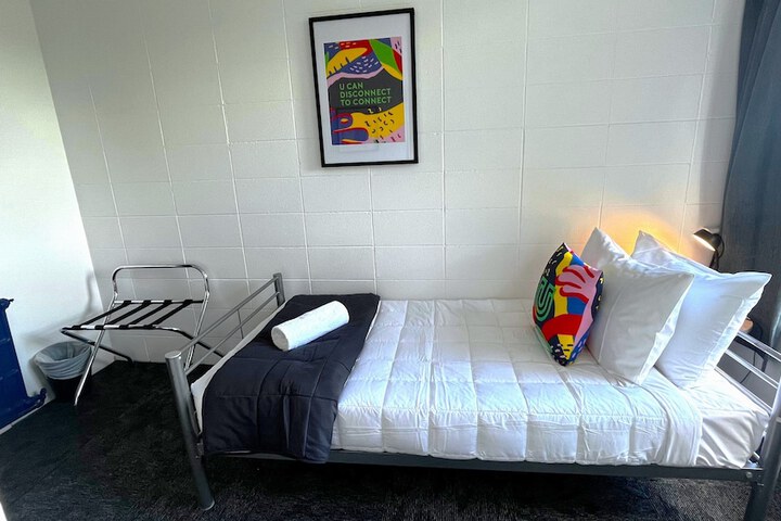 Room 85 of 165