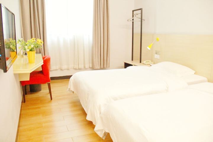 Room 26 of 29